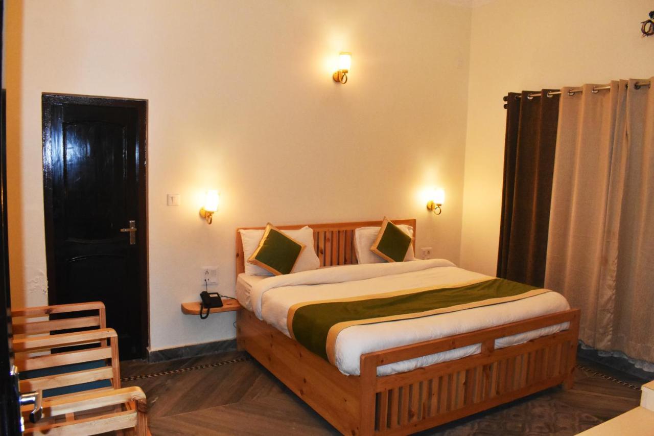 Hotel The Walnut Creek Bhīm Tāl Esterno foto