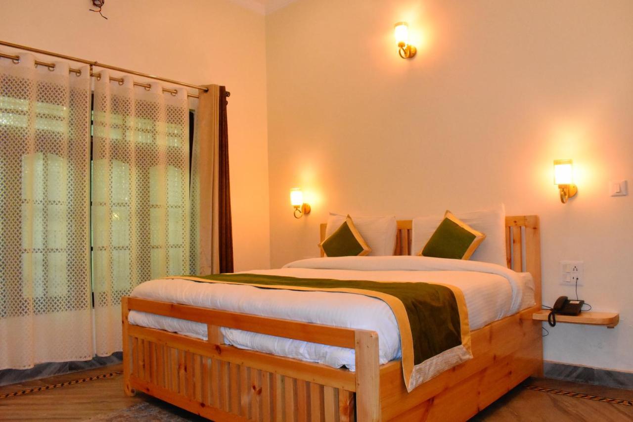 Hotel The Walnut Creek Bhīm Tāl Esterno foto